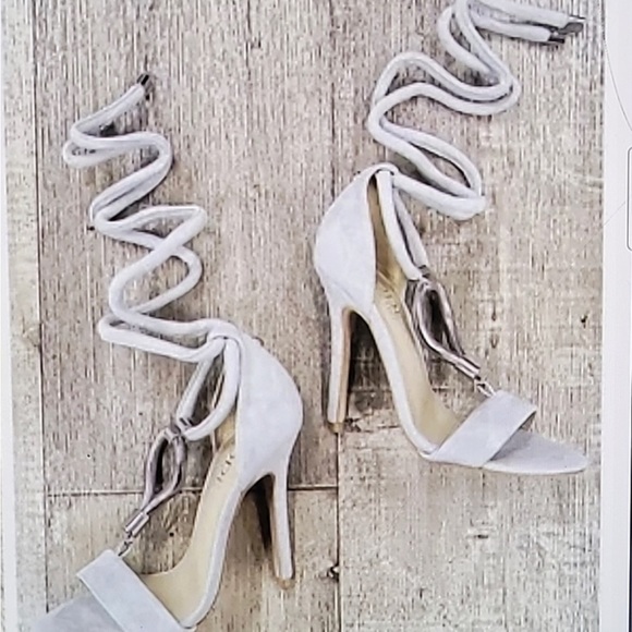 The Mode Collective Mink Sandal in Oyster Suede Size 36 (6) - Picture 3 of 16